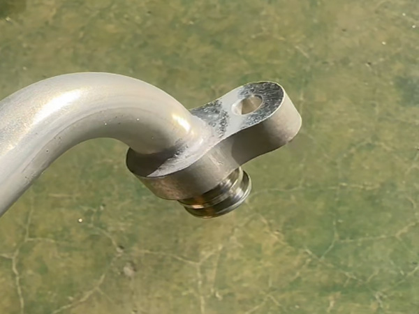 圆管法兰焊接效果图 圆管法兰焊接效果图